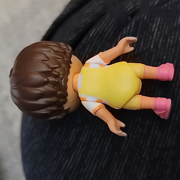 Cocomelon Family & Friends, Nina Girl Figure - Picture 2 of 2